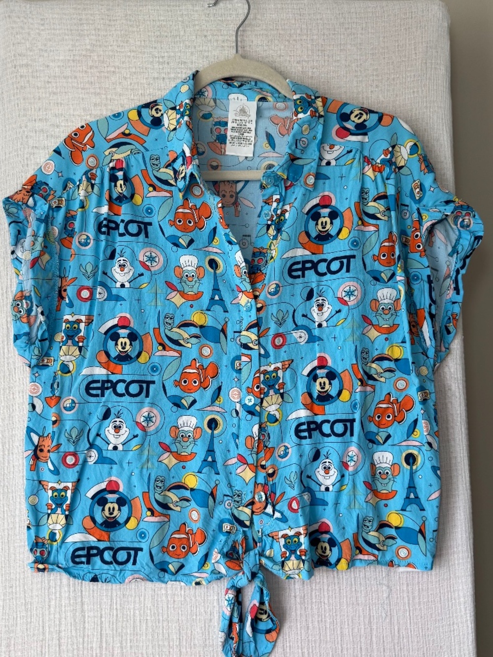 EPCOT Reimagined Collection Park Exclusive ButtonUp Sz XL Rare Find Tie Front